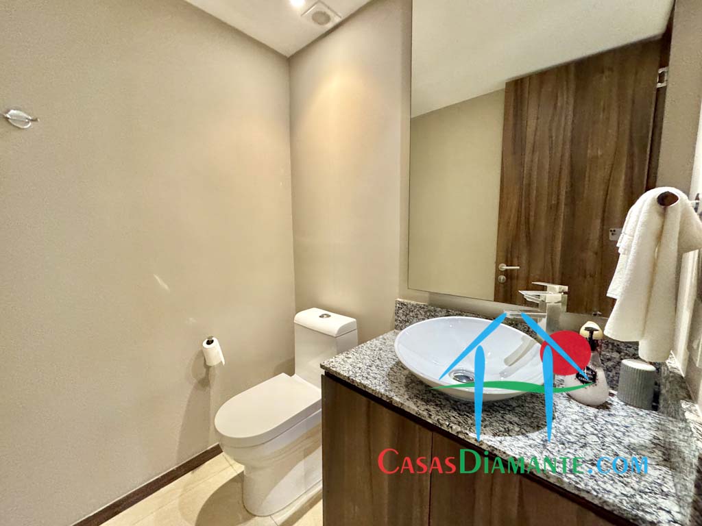 La Isla Fiji V2 - Baño de visitas 1